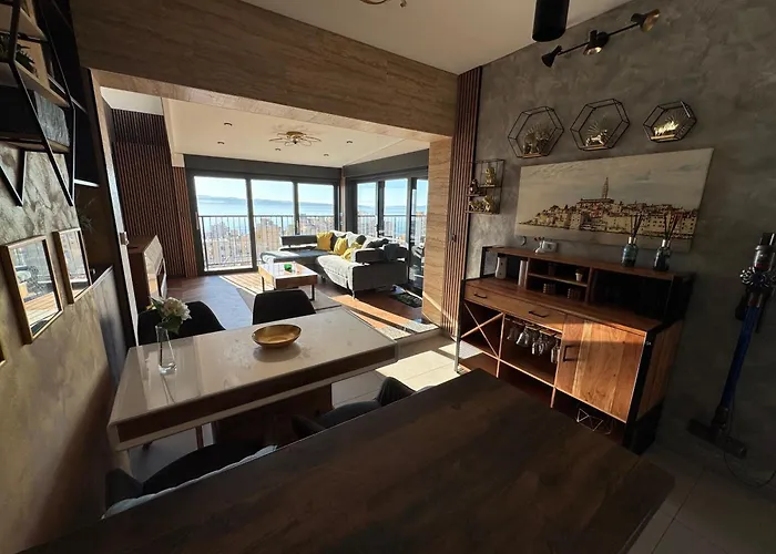 Magic View Luxury Penthouse With Jacuzzi And Sea View * Сплит