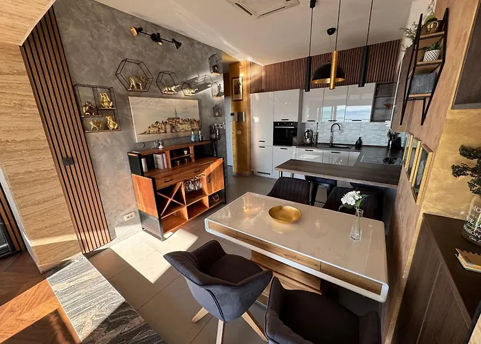 Апартаменты Magic View Luxury Penthouse With Jacuzzi And Sea View