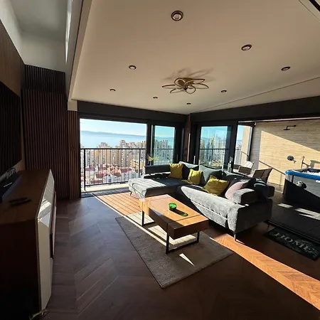 Magic View Luxury Penthouse With Jacuzzi And Sea View سبليت