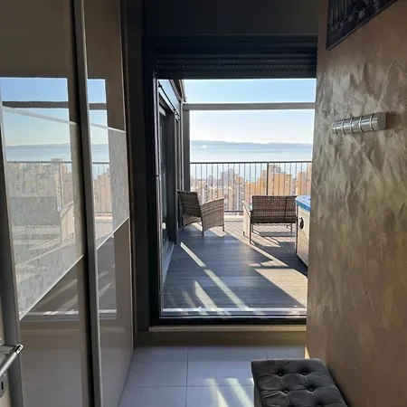 Magic View Luxury Penthouse With Jacuzzi And Sea View سبليت