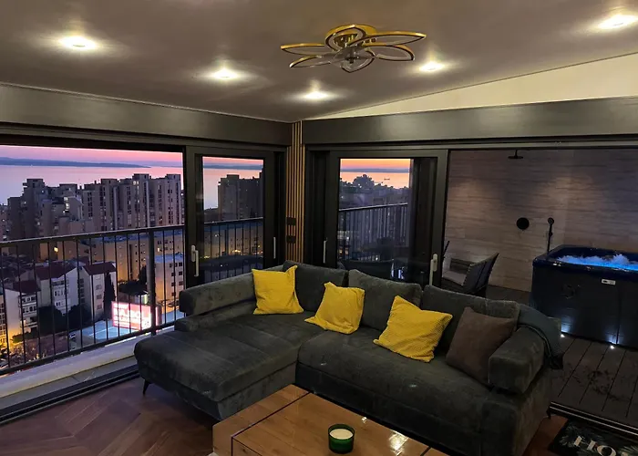 Magic View Luxury Penthouse With Jacuzzi And Sea View Apartament *