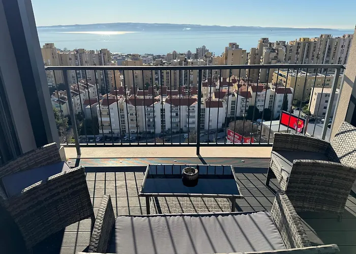 Magic View Luxury Penthouse With Jacuzzi And Sea View Apartament *