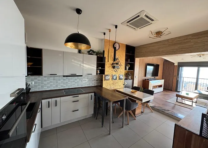 Magic View Luxury Penthouse With Jacuzzi And Sea View * Split