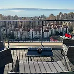Magic View Luxury Penthouse With Jacuzzi And Sea View Appartement *