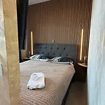 Magic View Luxury Penthouse With Jacuzzi And Sea View Appartement *