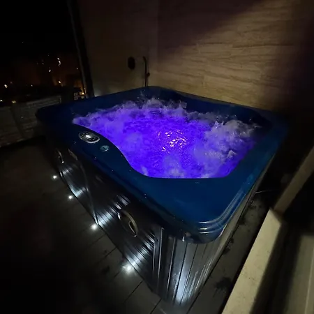 Magic View Luxury Penthouse With Jacuzzi And Sea View *