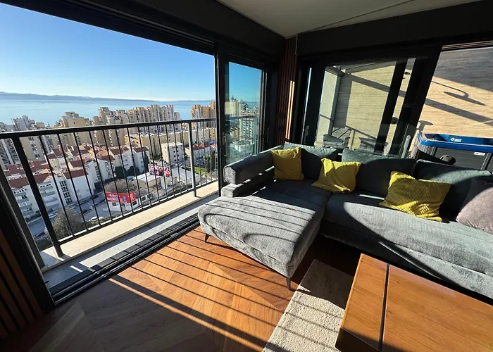 Magic View Luxury Penthouse With Jacuzzi And Sea View Split